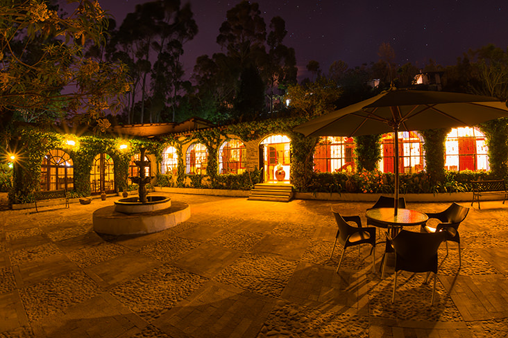 San Jorge Eco lodge Quito at night